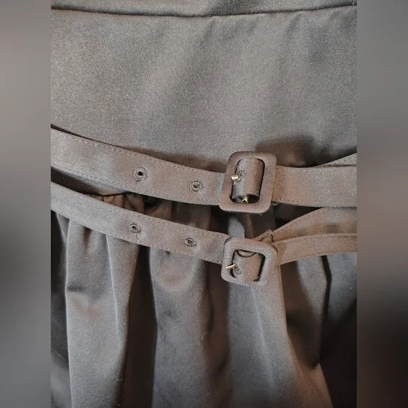 Stylish Black Sleeveless Dress - Picture 3 of 3